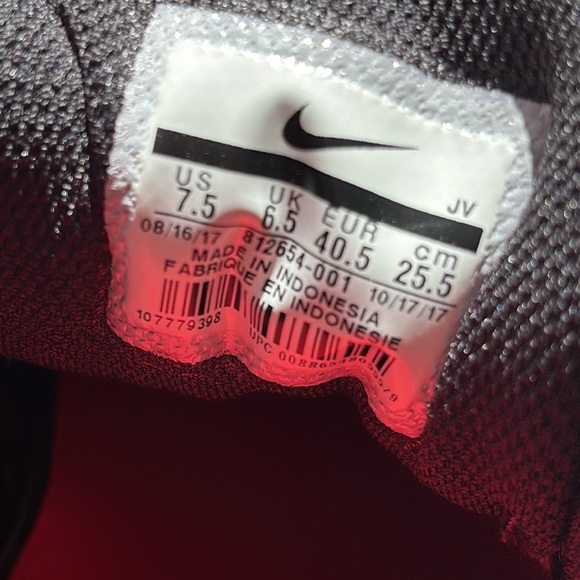 Nike Tanjun Women's Running, Size 7.5 - Picture 5 of 7